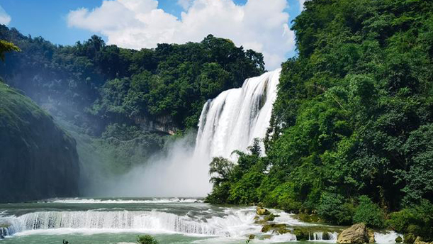 黄果树瀑布——关于经典散文的朗诵经典篇目