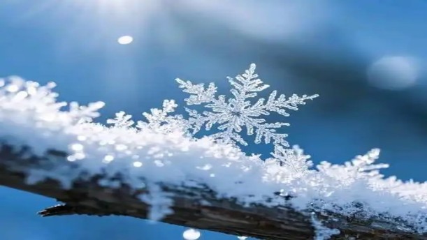 雪 ( 节 选 )——关于经典散文的朗诵经典篇目
