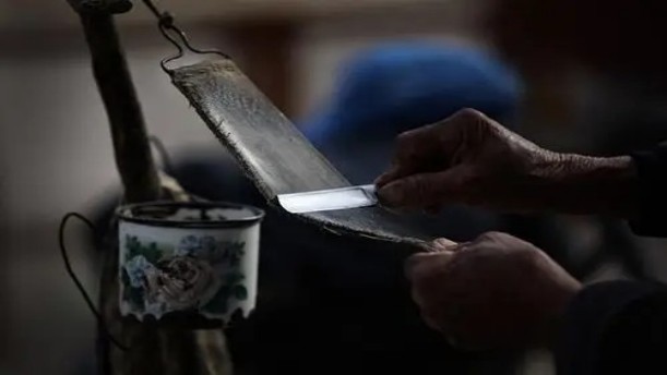 剃头匠的刮脸刀——关于经典散文的朗诵经典篇目